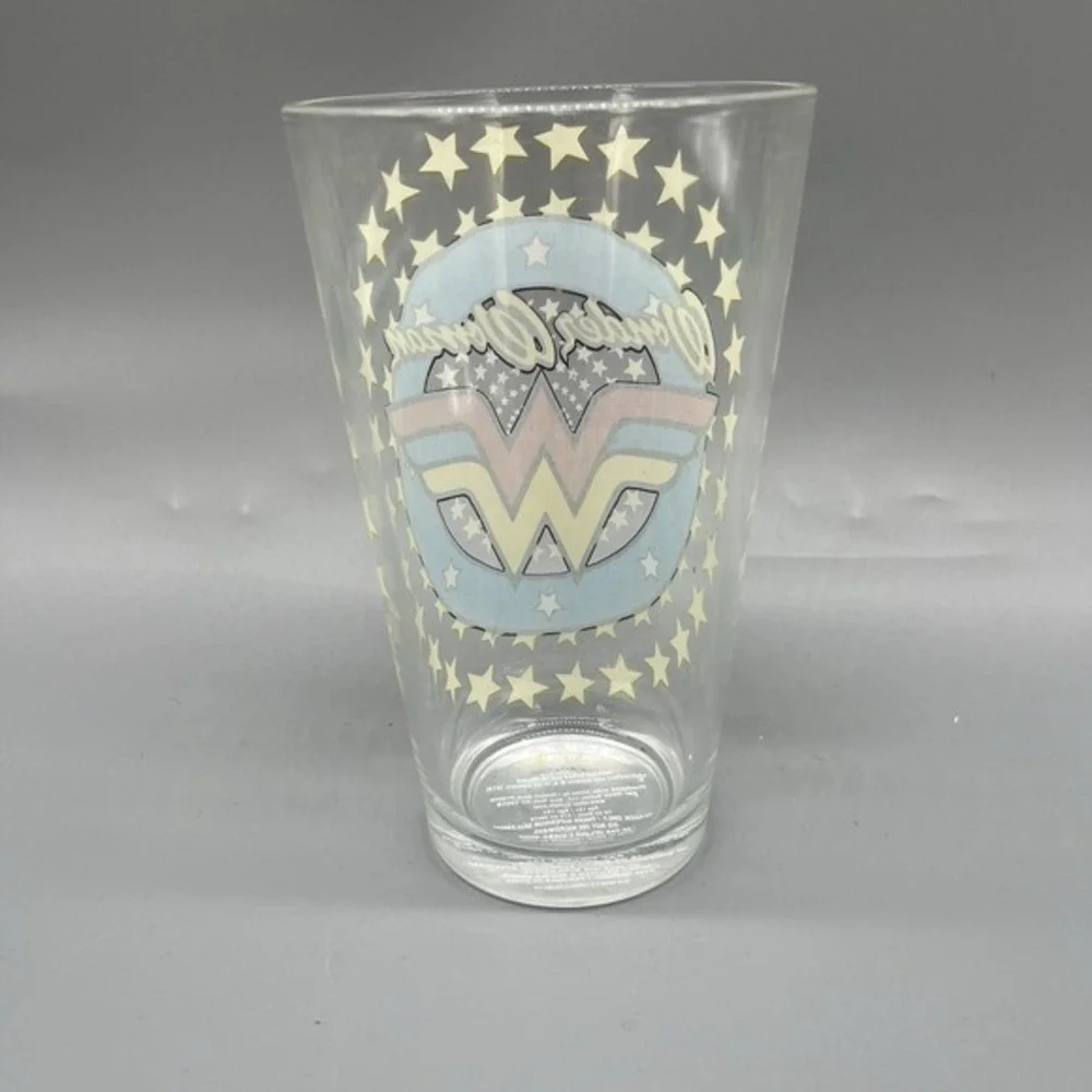 Wonder‎ Women 16oz Glass Cup 1980's Logo Classic Comic Star Burst NWT